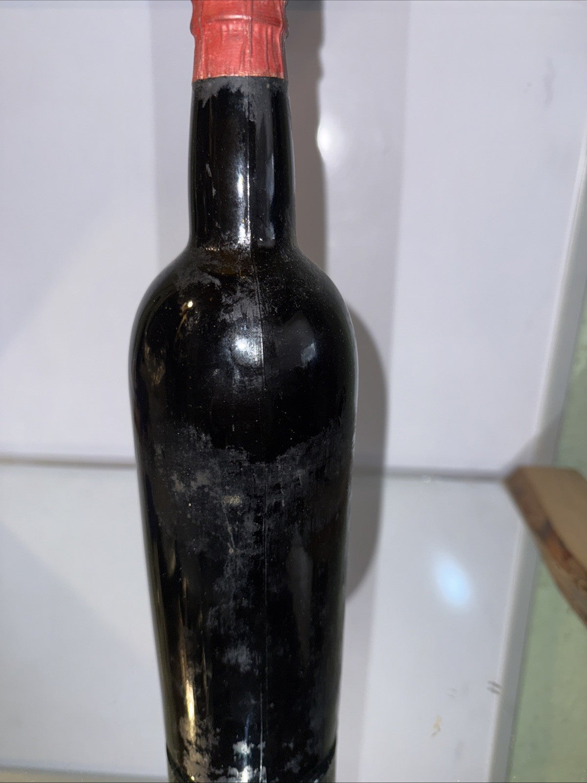 Cockburns 1935 Vintage Port ( Ai Checked For Confirmation Of Age) High Fill