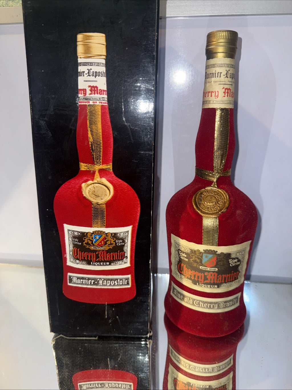 Cherry Marnier (Marnier-Lapostolle) – velvet bottle with box Very Good Condition
