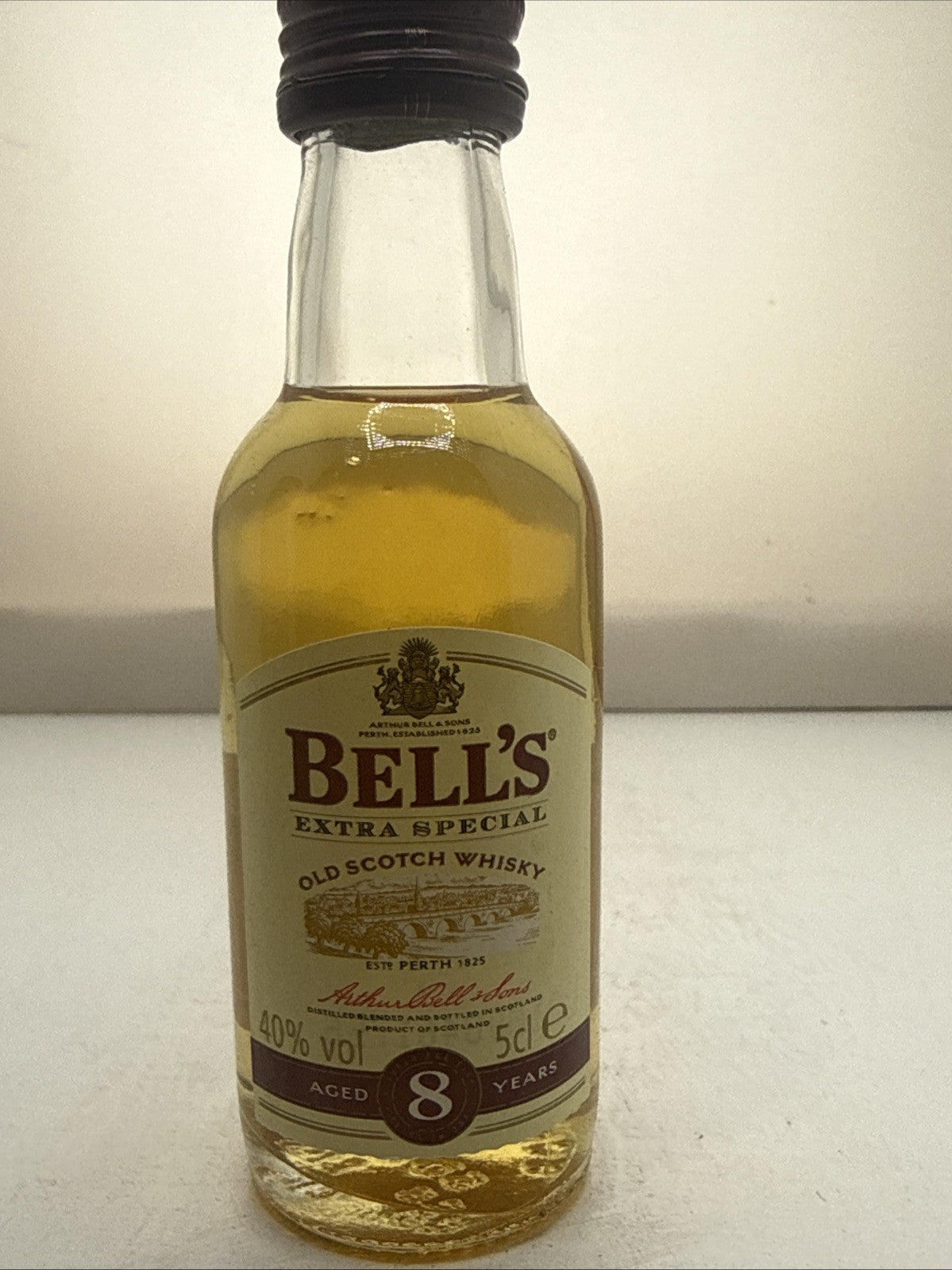 Bell's 8yo Extra Special — 5cl Blended Scotch — 40% Vol — Perth Scotland
