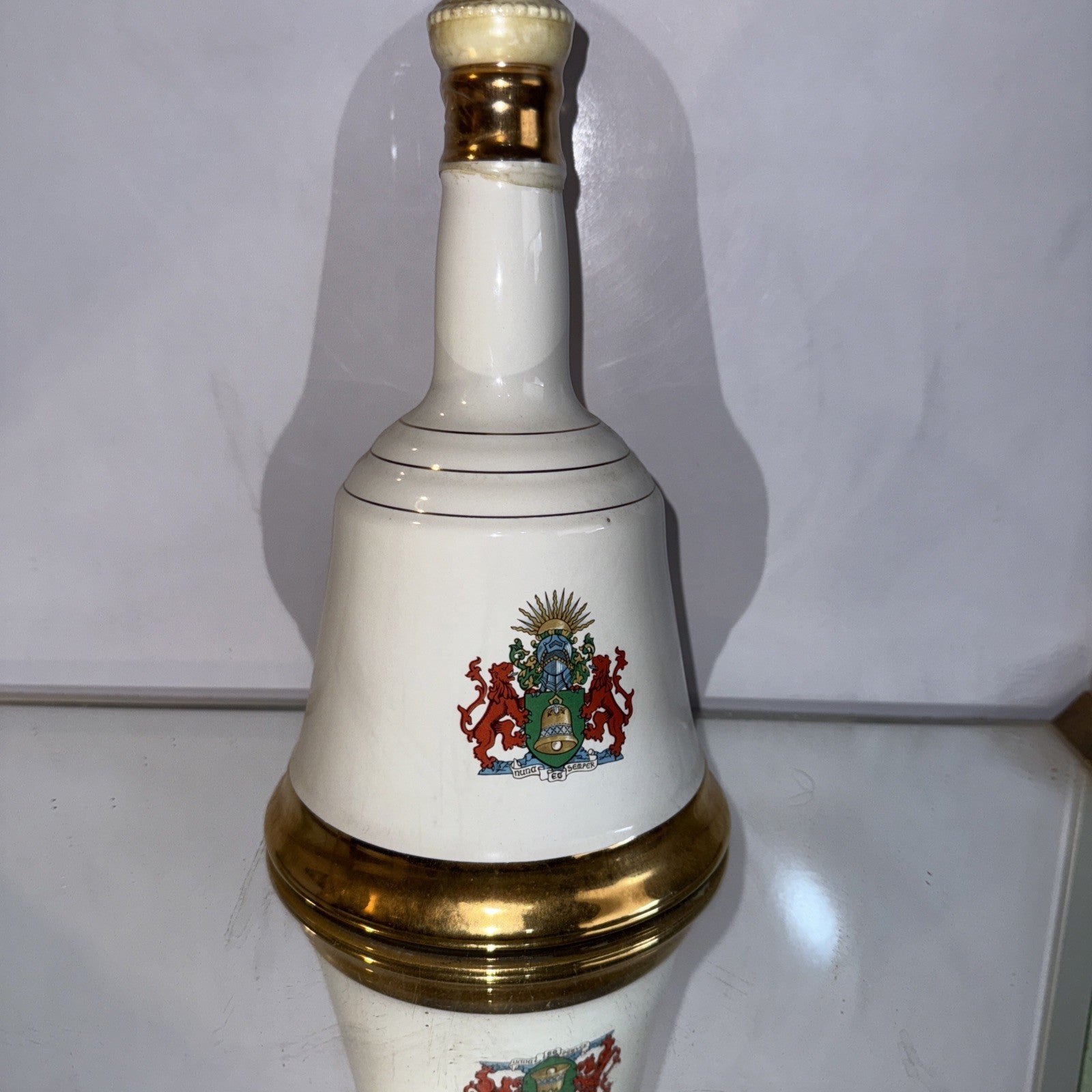 FULL decanter of Bells Whisky 75cl Bottled 1986 royal vintage matured
