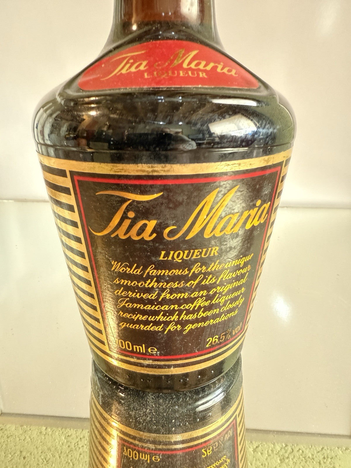 TIA MARIA LIQUEUR 700ml VANILLA & FINE COFFEE LIQUEURS & SPECIALITY SPIRITS 1980