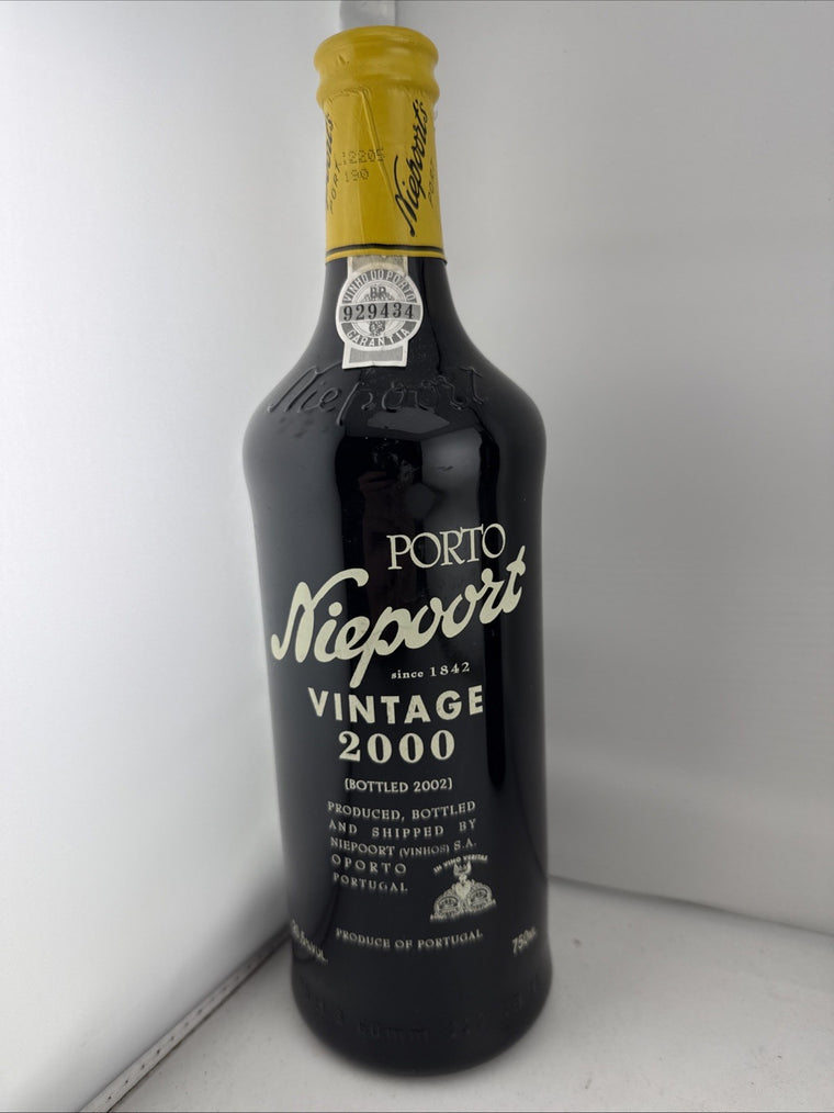 Niepoort Vintage Port 2000 75cl Portuguese Vintage Port Bottled 2002
