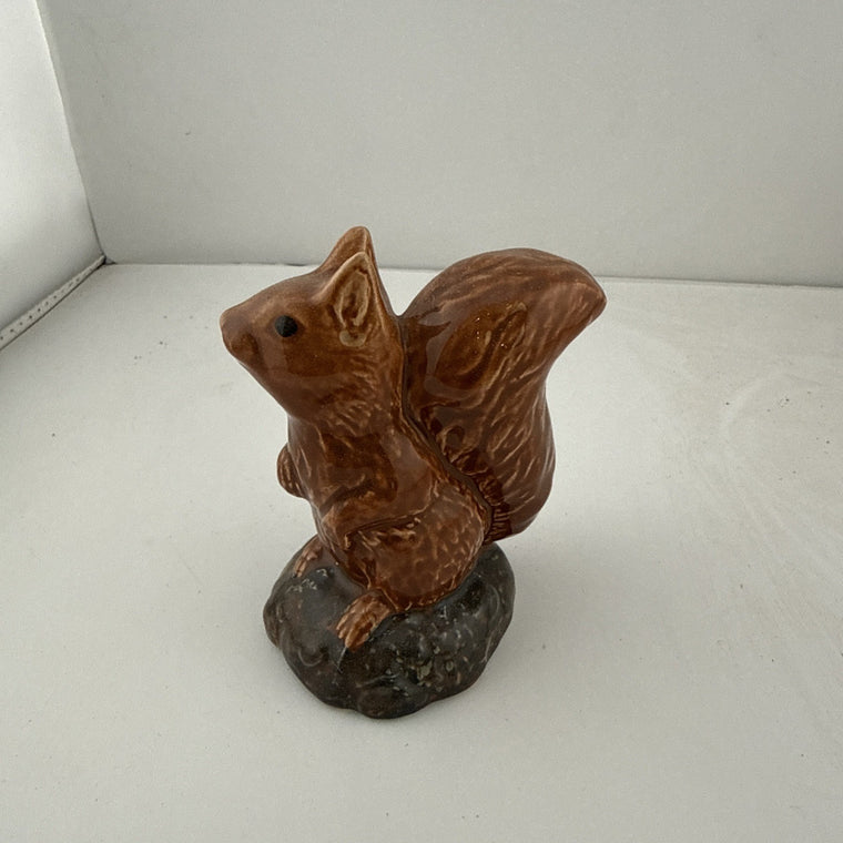 Beneagles Scotch Whisky Miniature Squirrel Decanter 70 Proof Wade Pottery Full