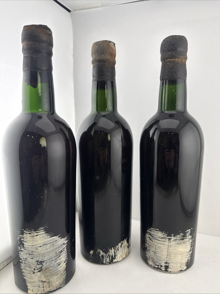 Taylor's 1960 Vintage Port No Label Good Fill.. One Bottle! not all 3! value