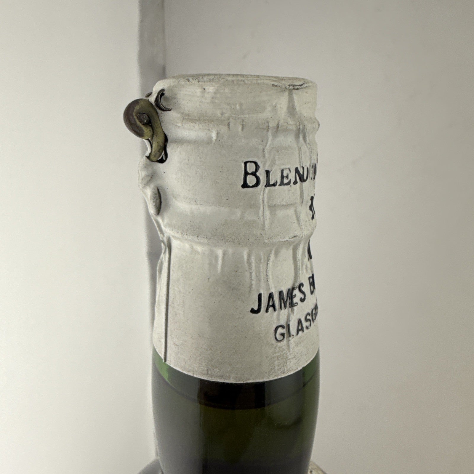 1950s Black & White Buchanan’s Scotch Whisky Spring Cap 26⅔ Fl Oz Sealed