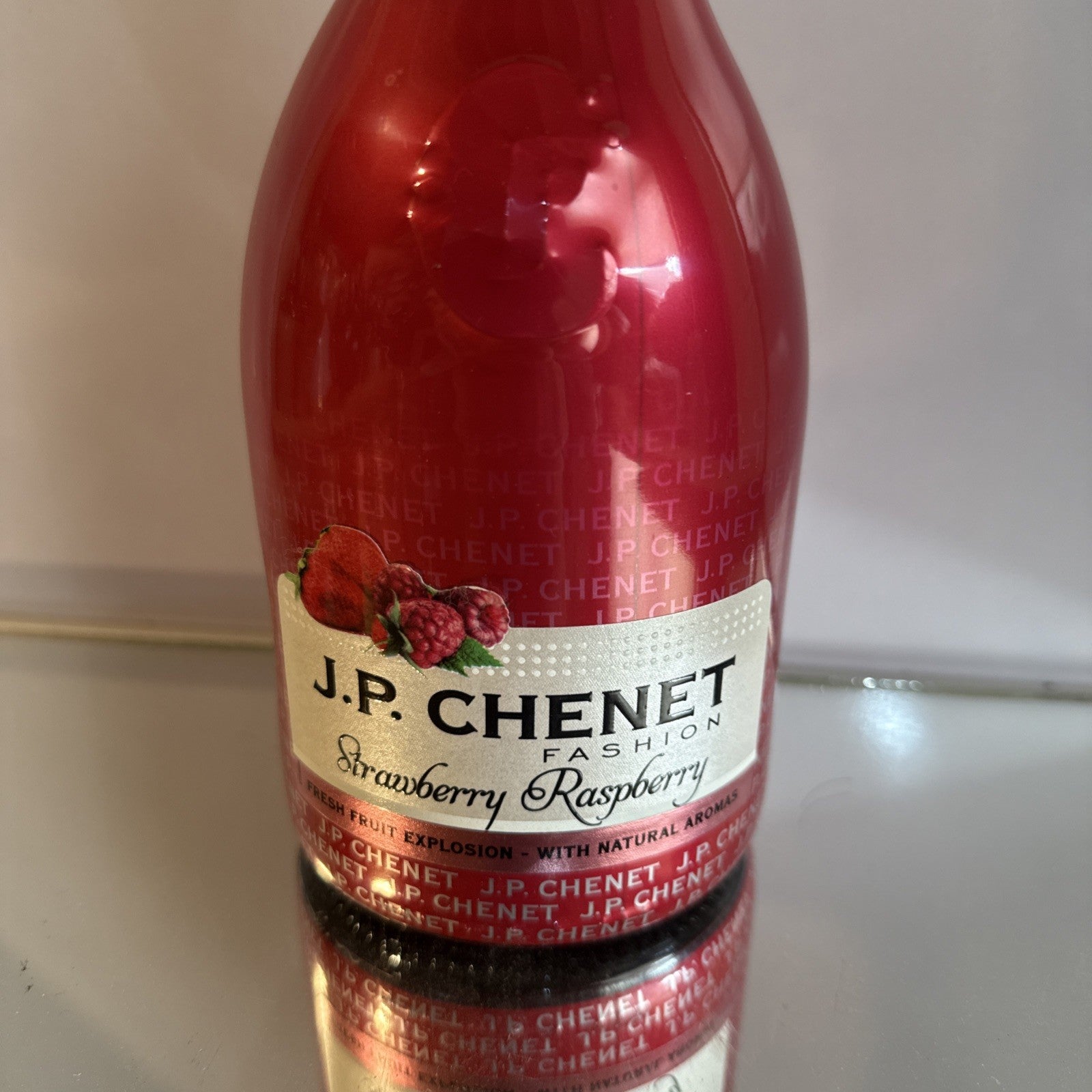JP Chenet Raspberry/strawberry Fashion Sparkling wine French