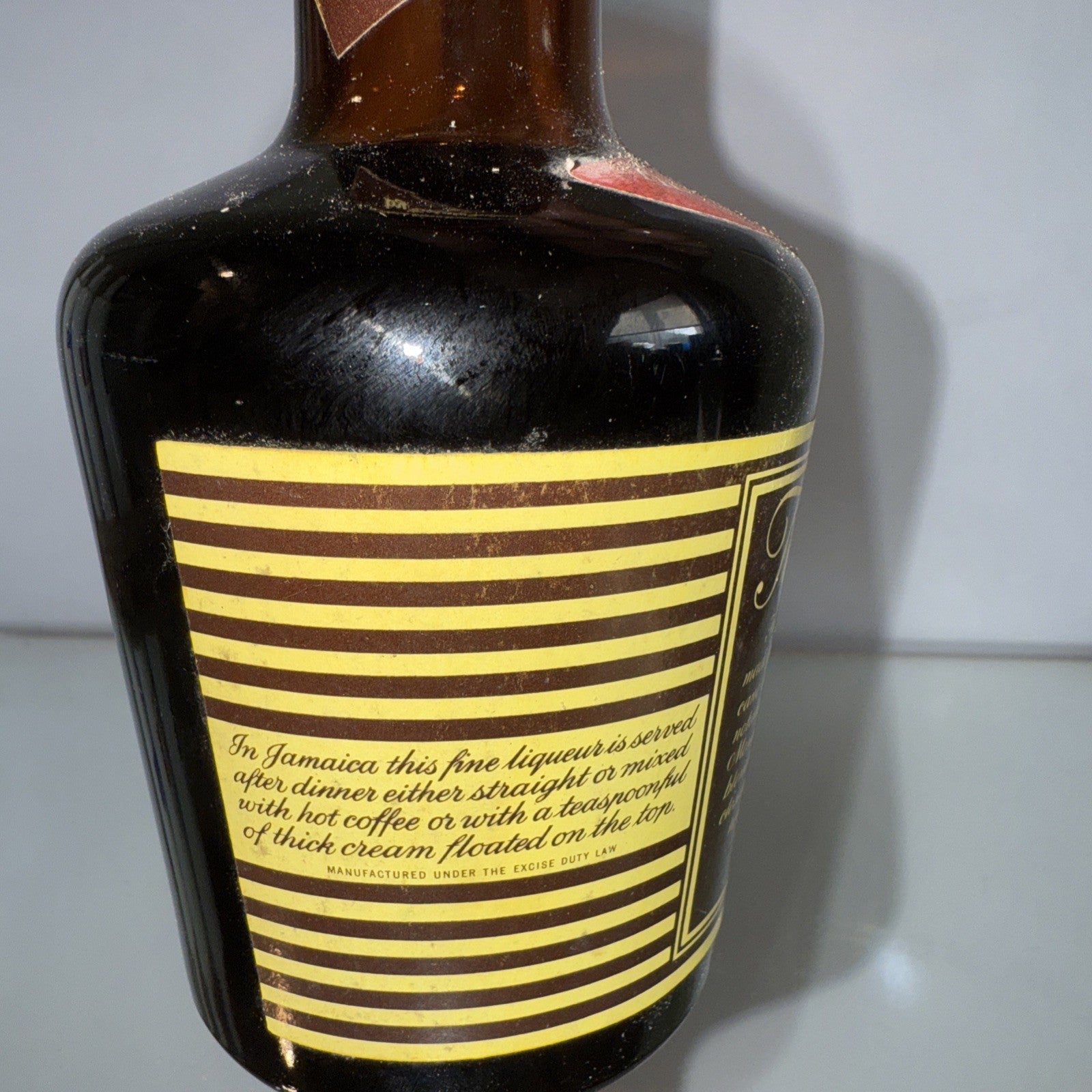 TIA MARIA LIQUEUR  13 Fl Oz VANILLA & FINE COFFEE LIQUEURS & SPECIALITY  1970s