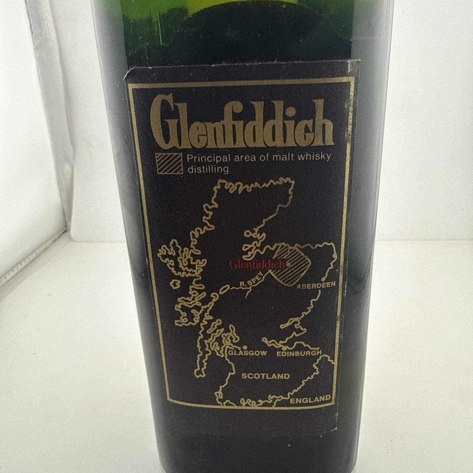 Glenfiddich Pure Malt Over 8 Years 26⅔ fl oz 70 Proof c.1968–71