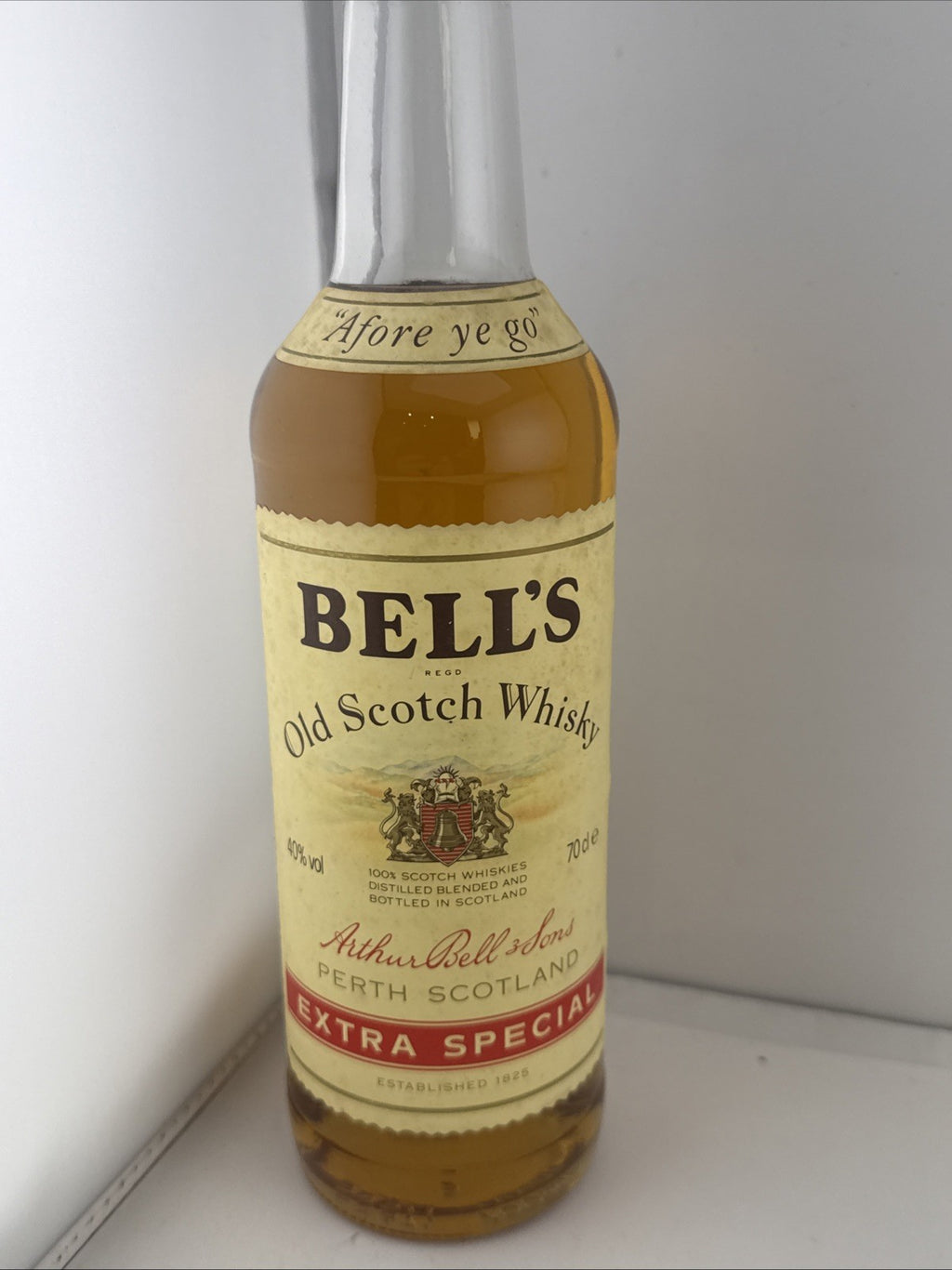“Vintage Bell’s Extra Special Old Scotch Whisky 70cl 40%”