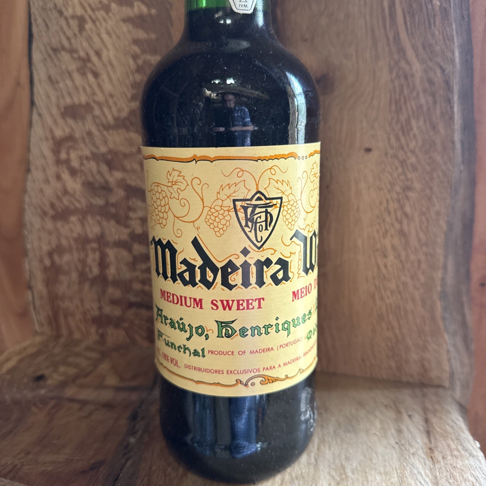 Madeira wine "Medium Sweetfrom Araújo, Henriques Funchal