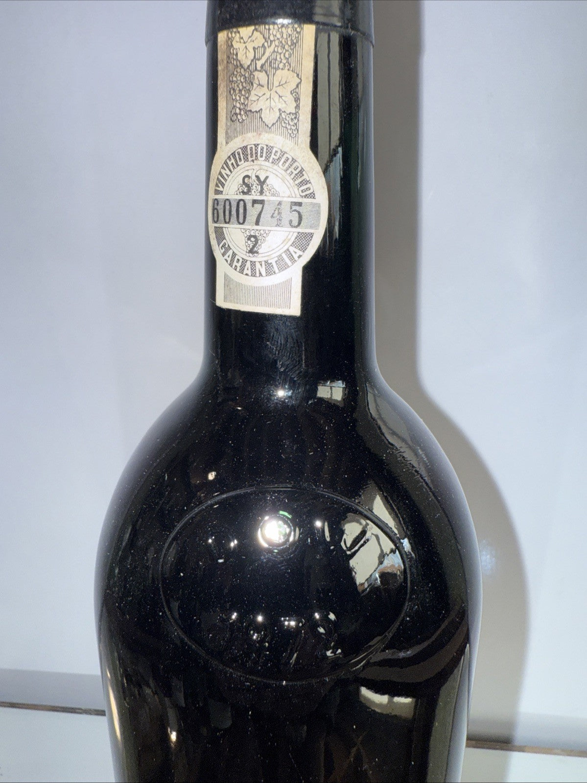 Dow's 1972 Vintage Port  Good  Condition No Label