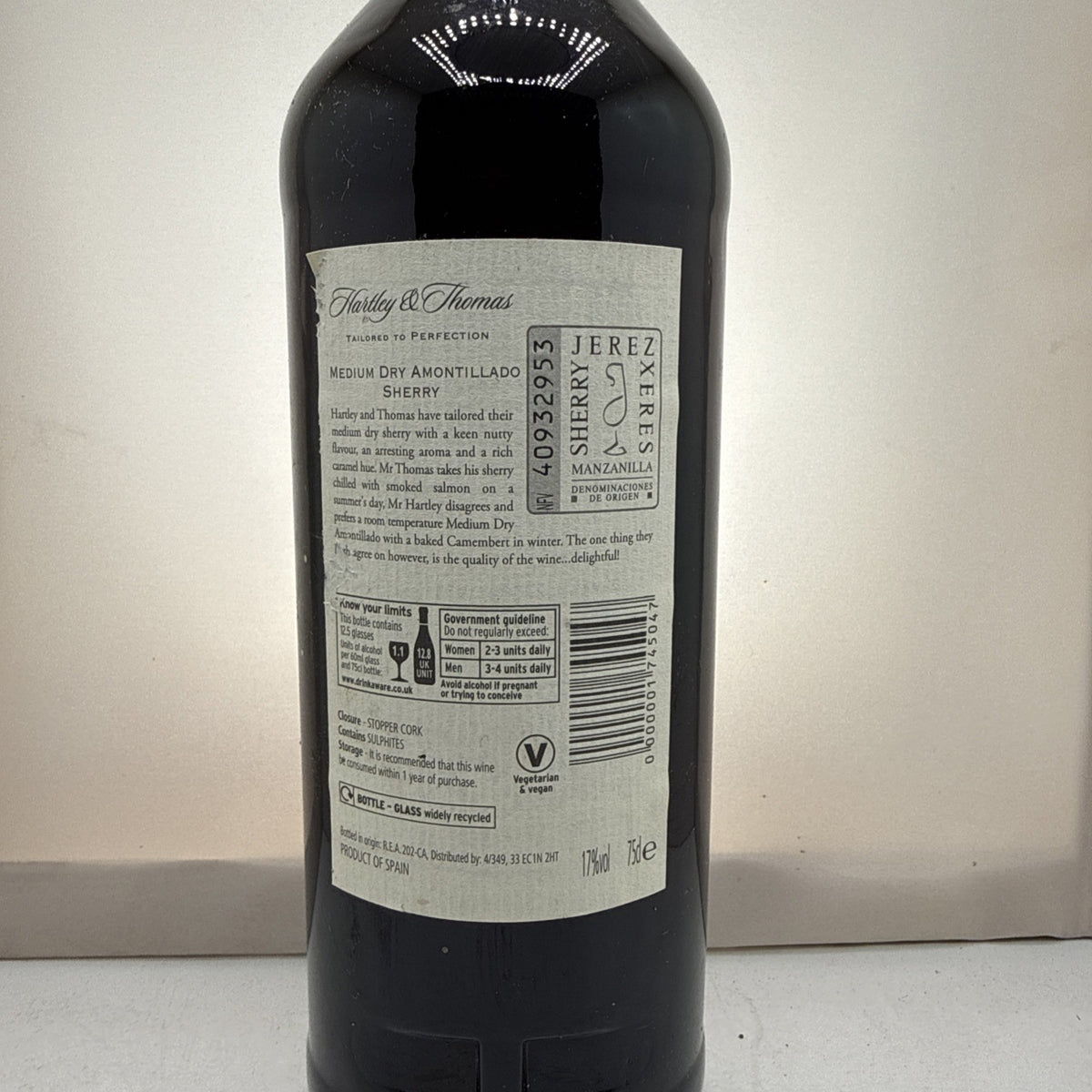 Hartley & Thomas Medium Dry Amontillado Sherry. Jerez Spain. 75cl 17%.
