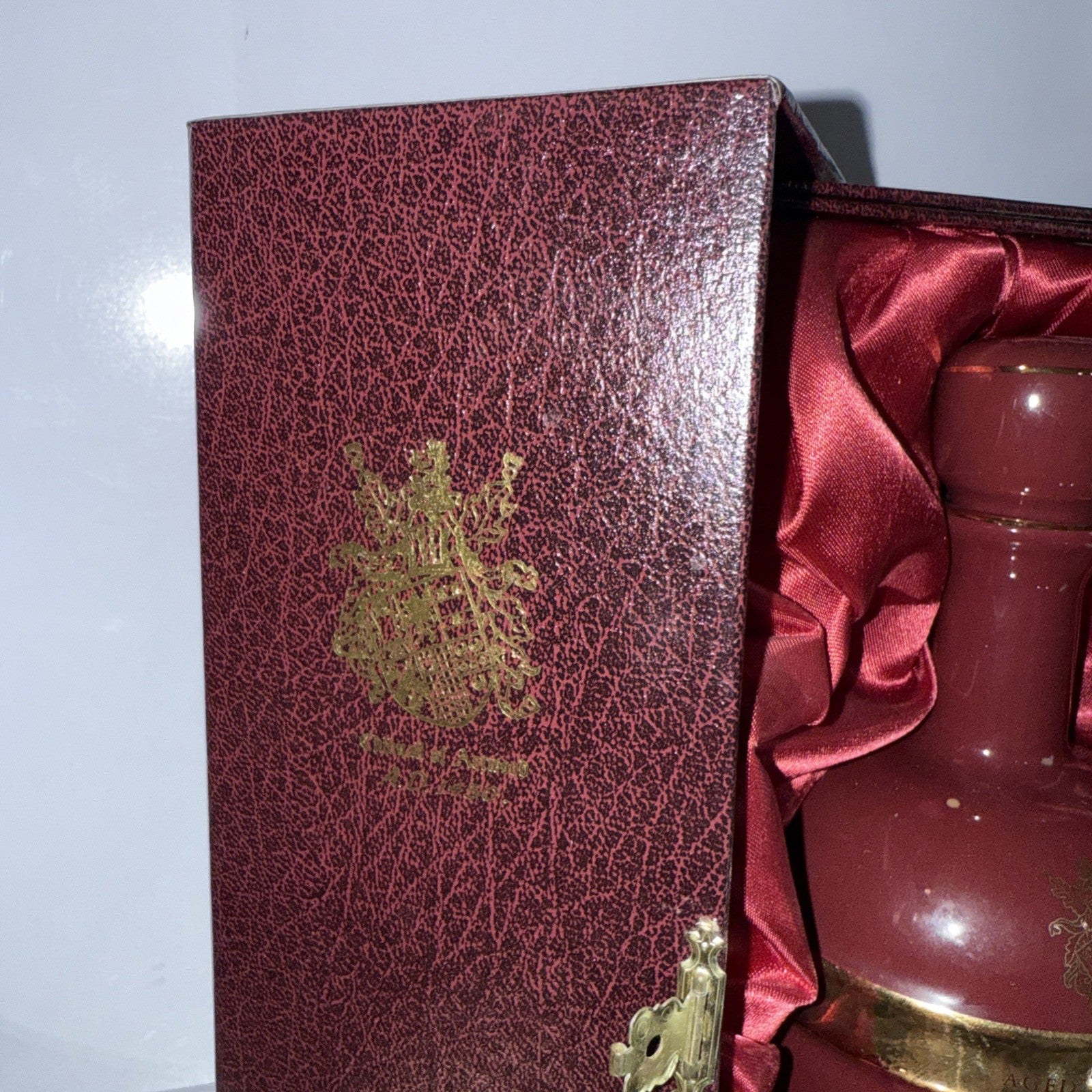 The Highland Gathering 21 year aged Special Reserve Scotch Whisky Decanter (full