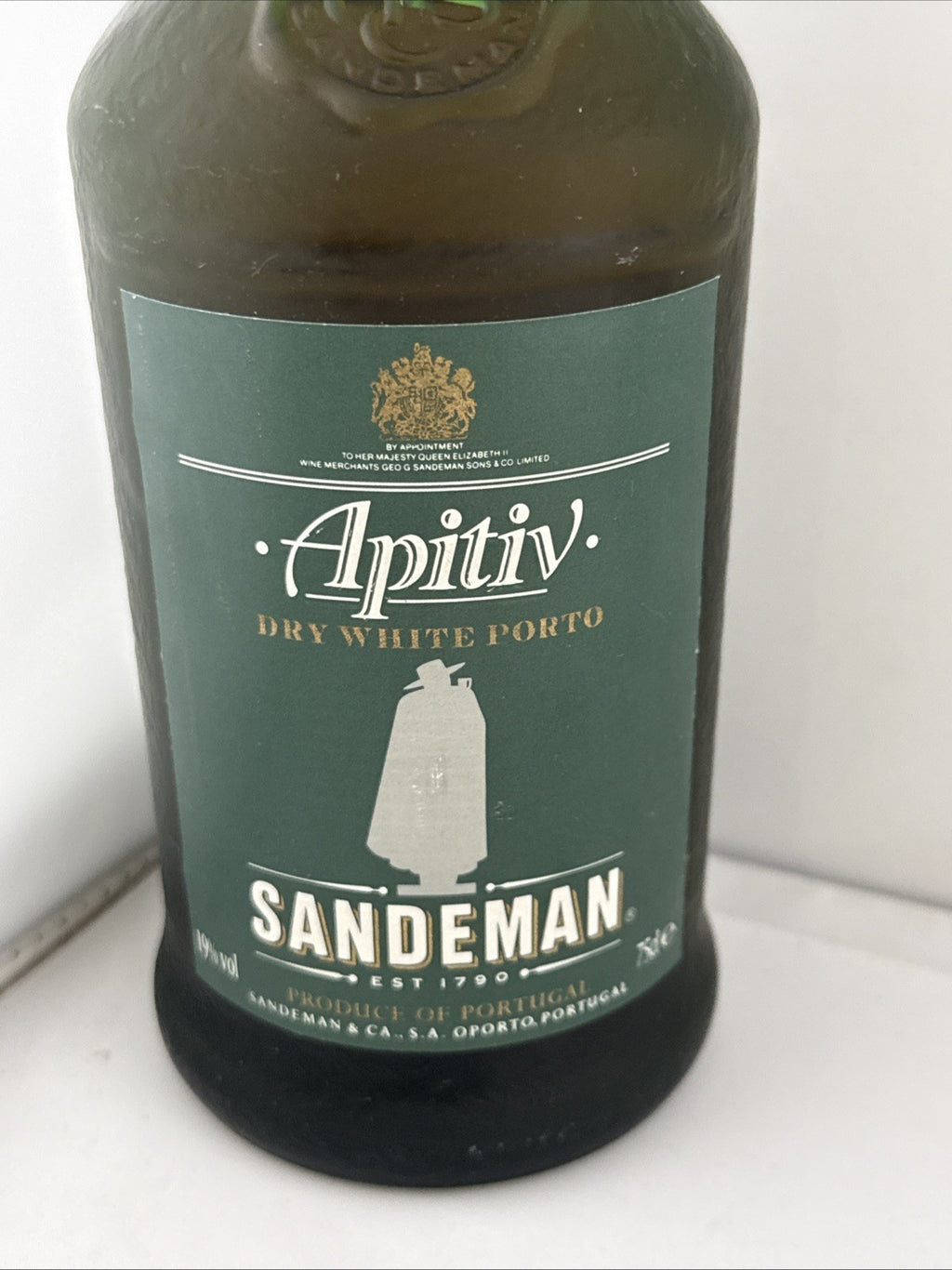 Sandeman Apitiv Dry White Porto White Port Portugal 75cl