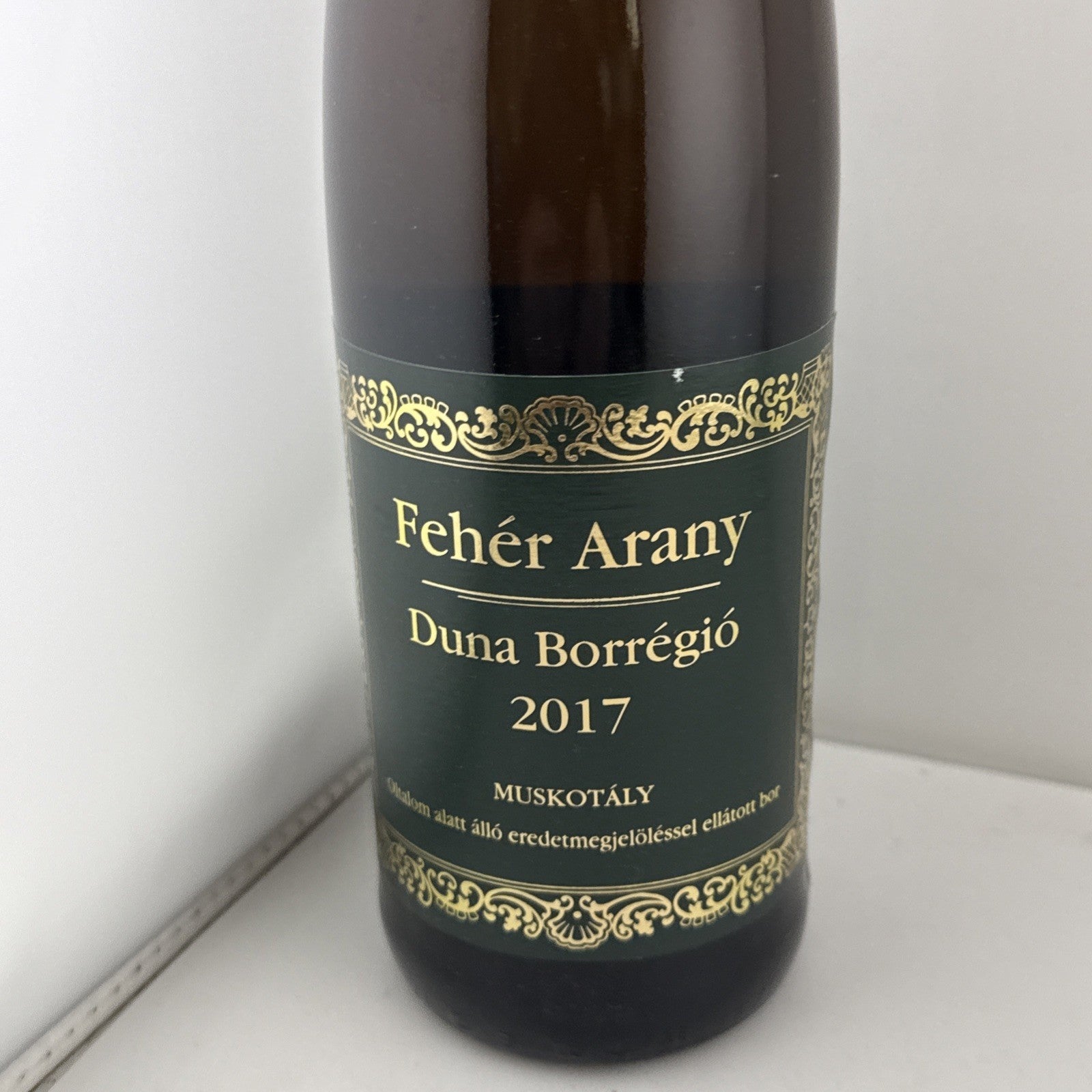 Fehér Arany Duna Borrégió Muskotály 2017 Hungarian White Wine