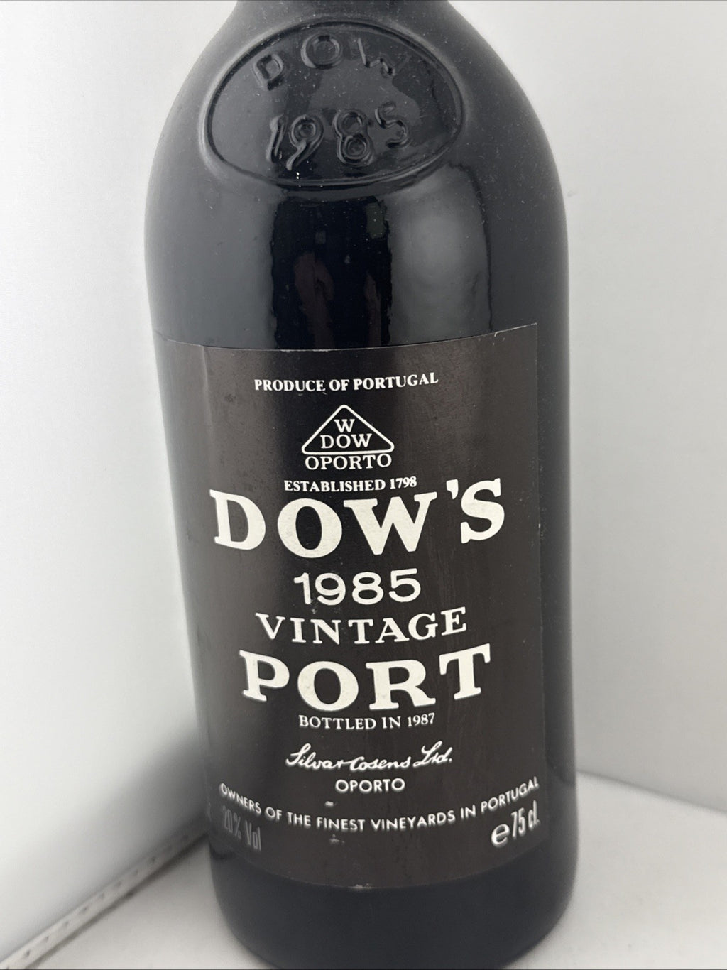 Dow's  1985 Vintage Port Bottled 1987 Perfect Condition For 40 Years Old!