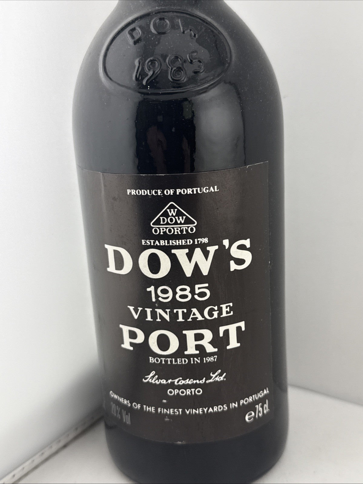 Dow's  1985 Vintage Port Bottled 1987 Perfect Condition For 40 Years Old!