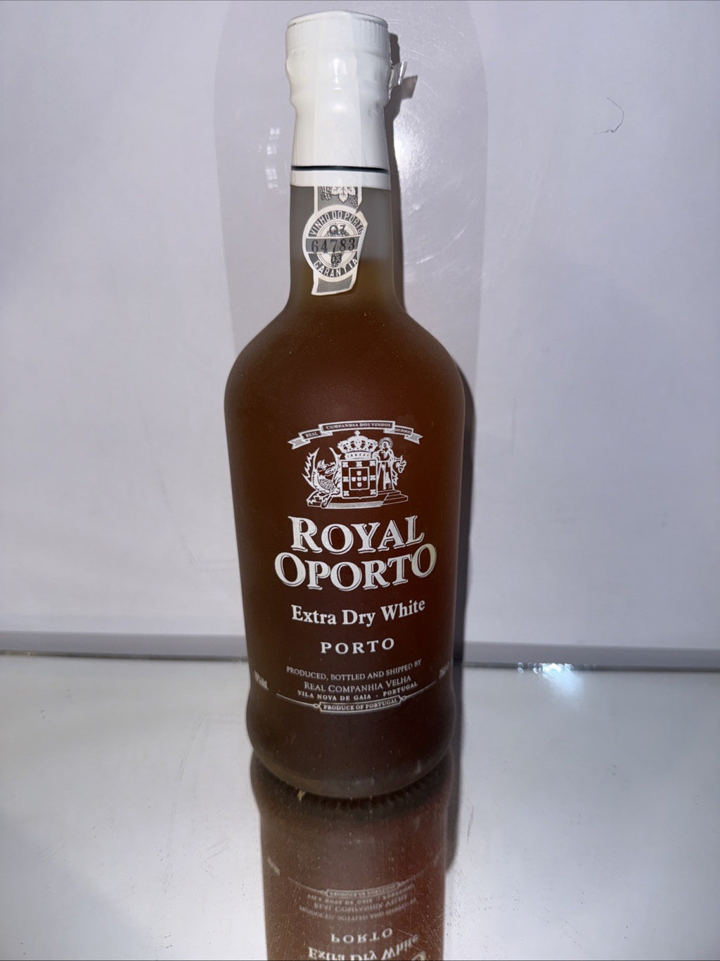 Royal Oporto Extra Dry White Port (19% ABV, 75cl, from Real Companhia Velha)