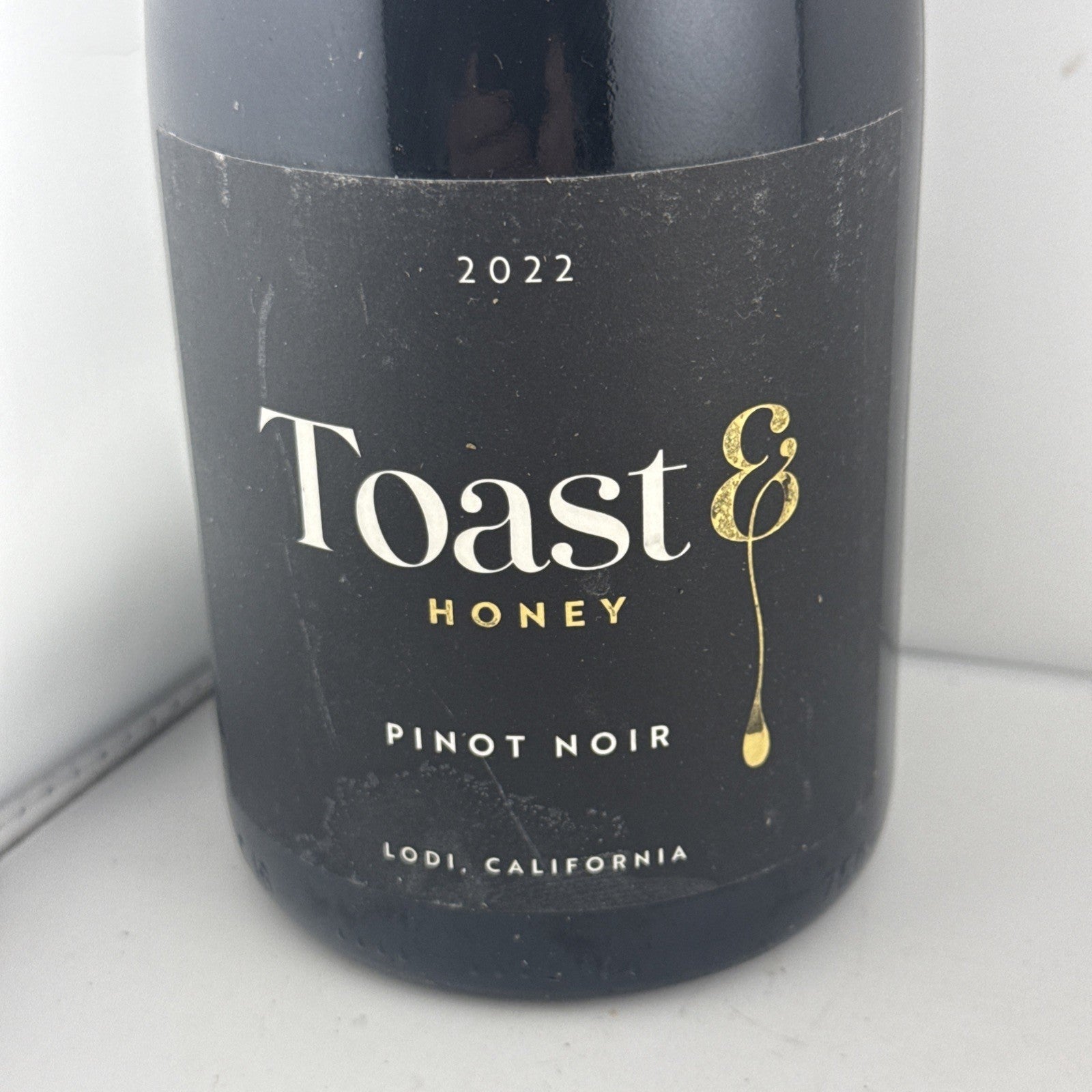 2022 Toast & Honey Pinot Noir Lodi California Red Wine 75cl