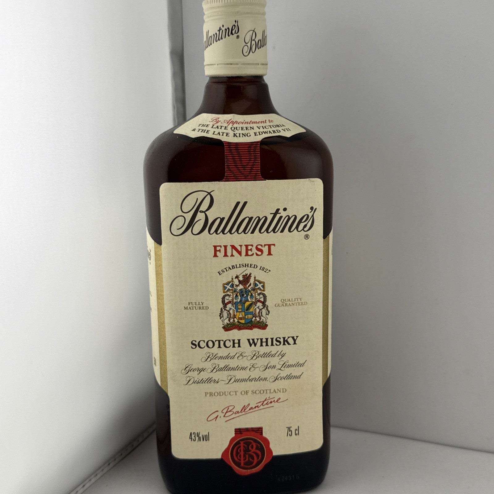 Ballantine’s Finest 75cl 43% Old Bottling 1980s Blended Scotch Whisky