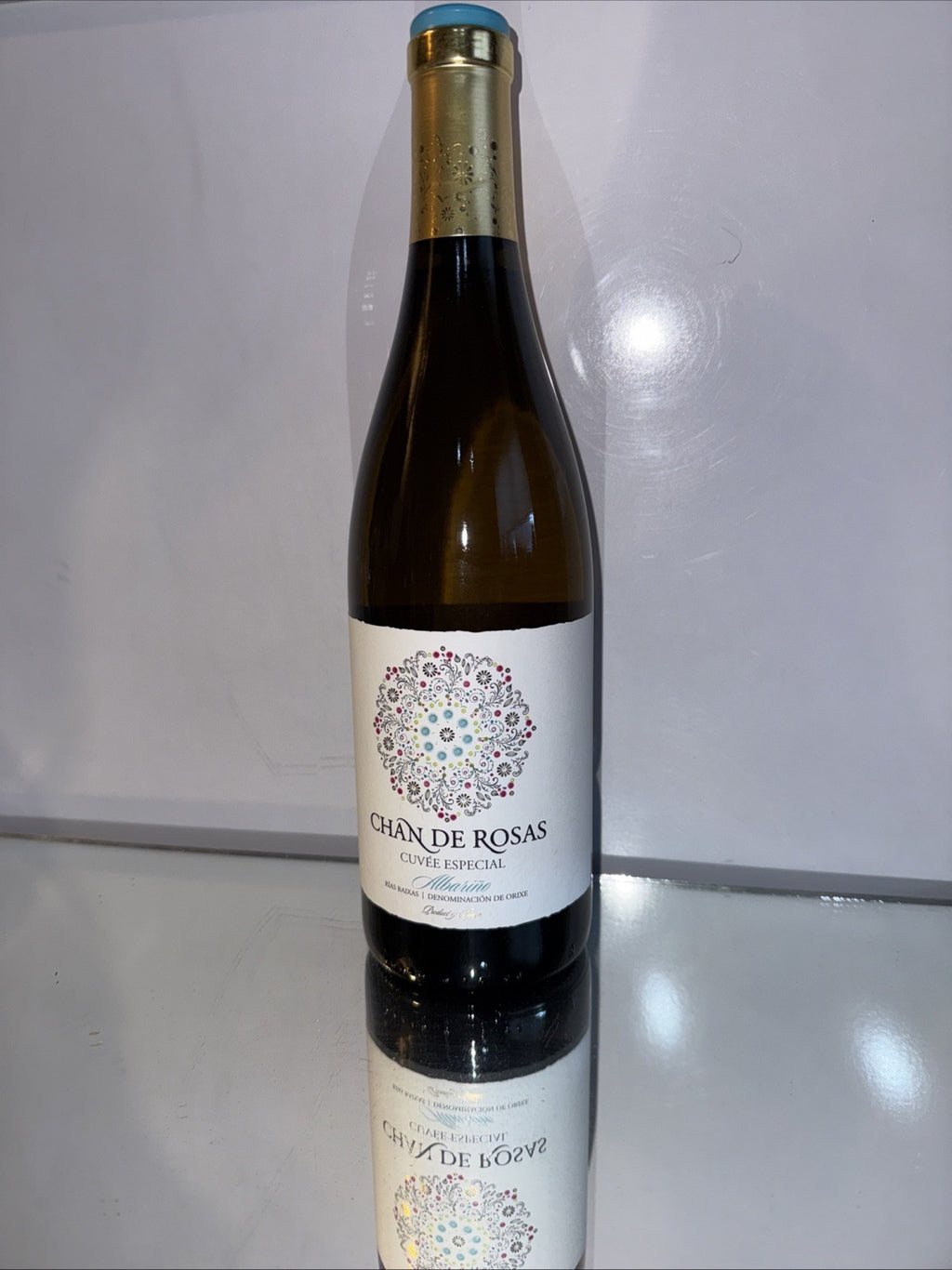 (750 ml) bottle of Chan de Rosas Cuvée Especial Albariño White Wine
