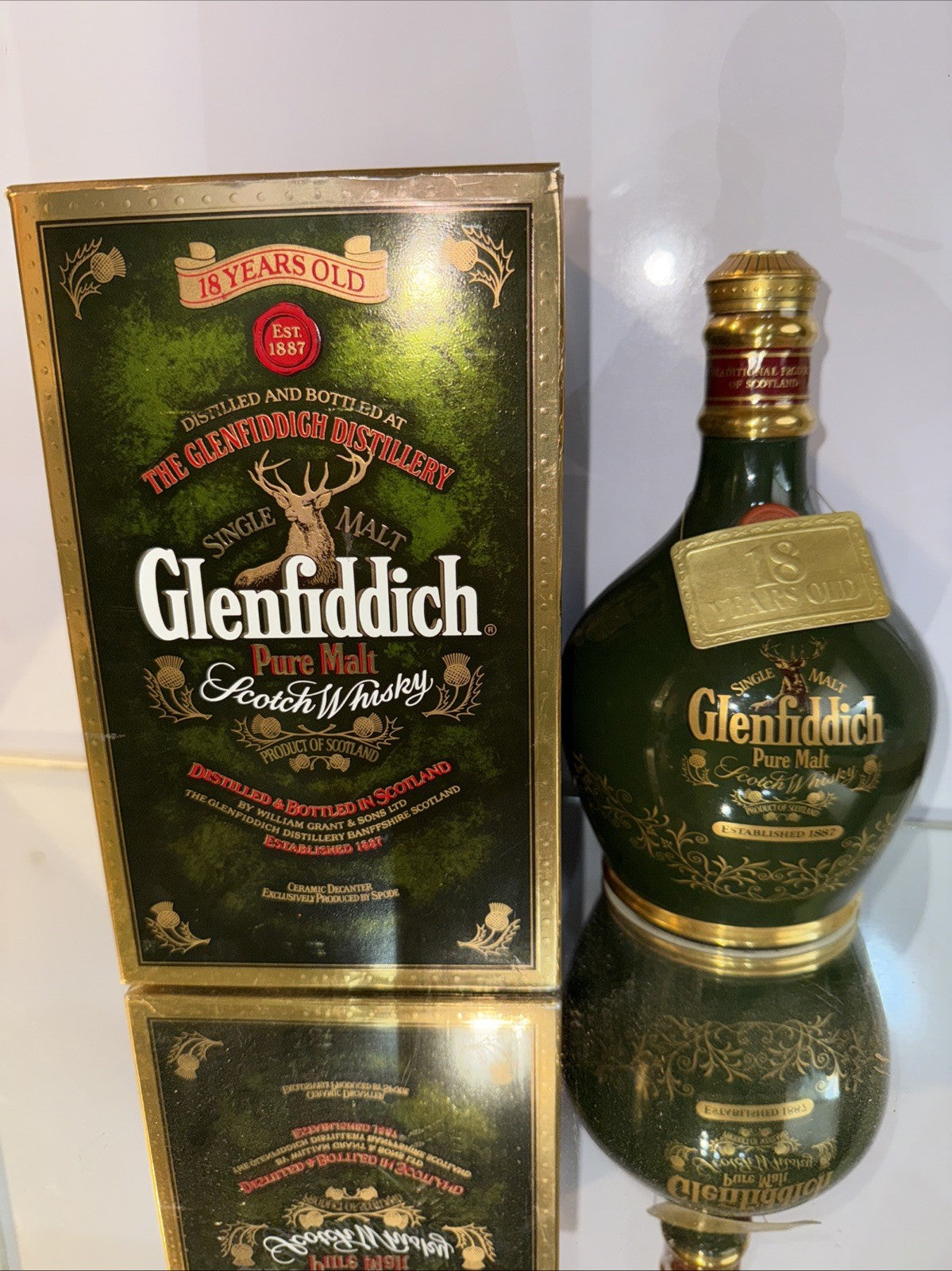 Glenfiddich 18 Year Old Single Malt Scotch Whisky,  decanter Orig Box Collectors