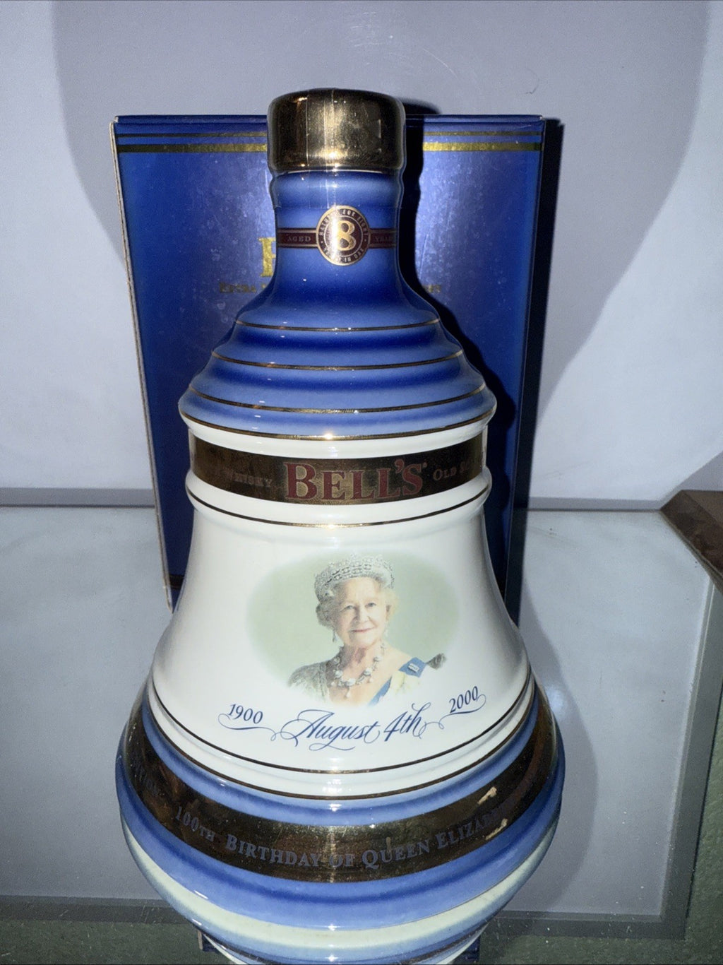 Bell’s 1997 Queen Mothers 100th Birthday limited-edition (75cl at 40% ABV)