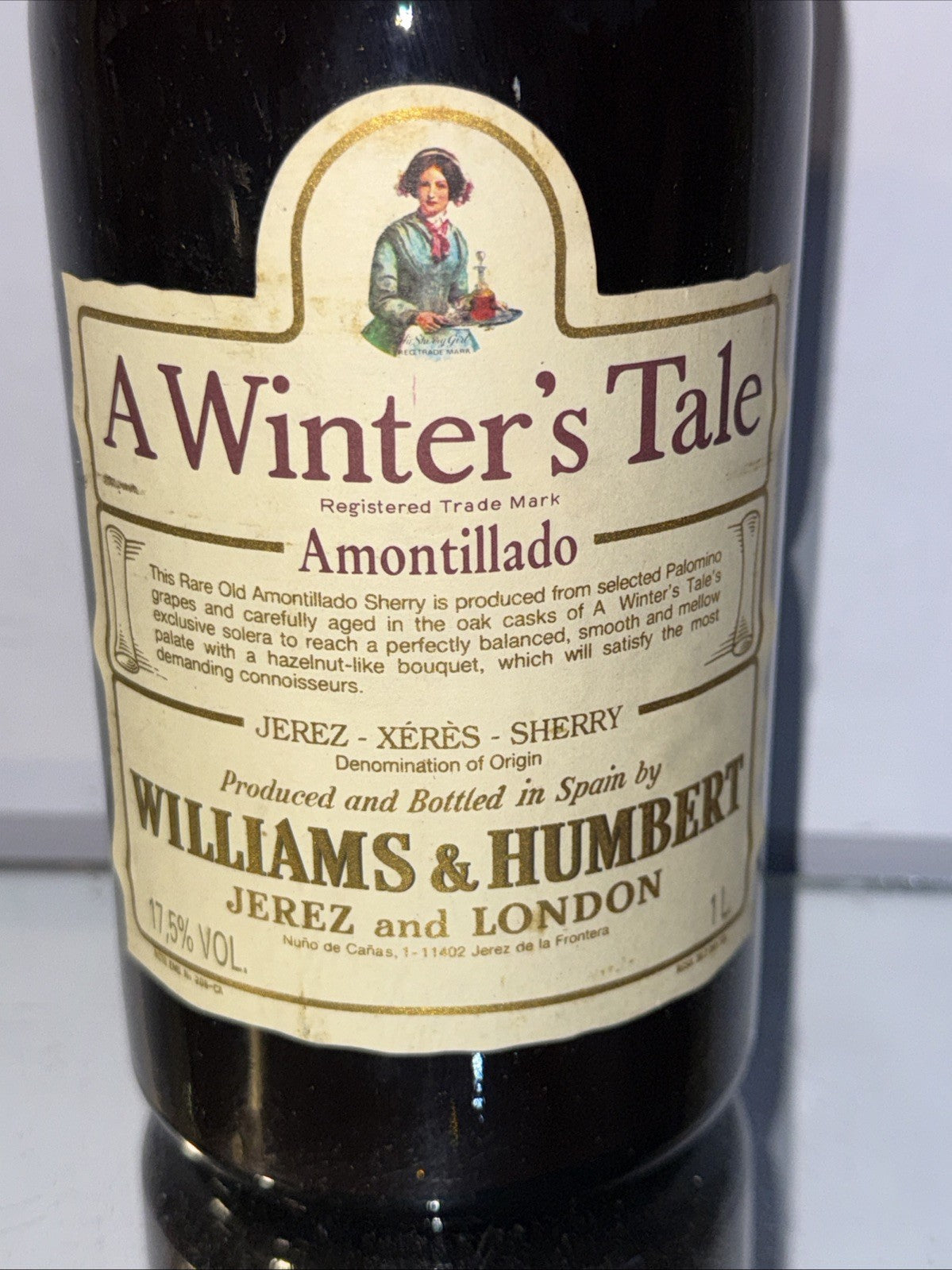 Williams & Humbert “A Winter’s Tale” Amontillado sherry 1977-83 Bottled
