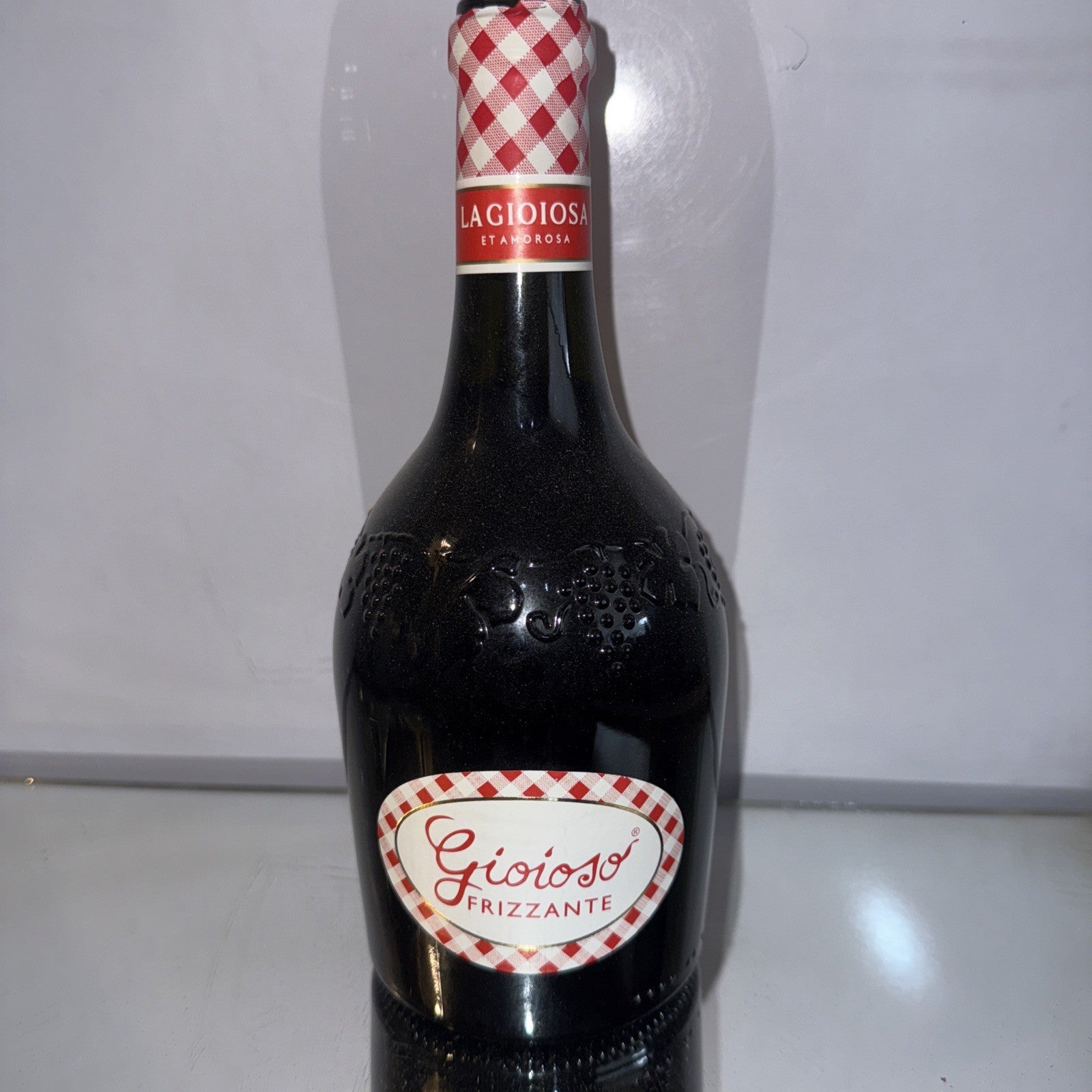 Gioioso Vino Rosso Frizzante 10% Abv