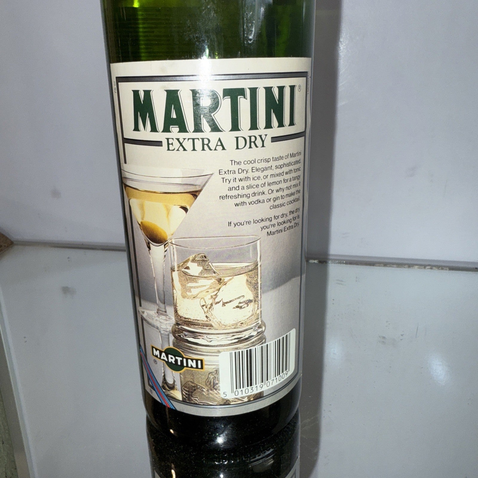 Martini extra dry Vermouth 1990s 75cl 14.7% abv