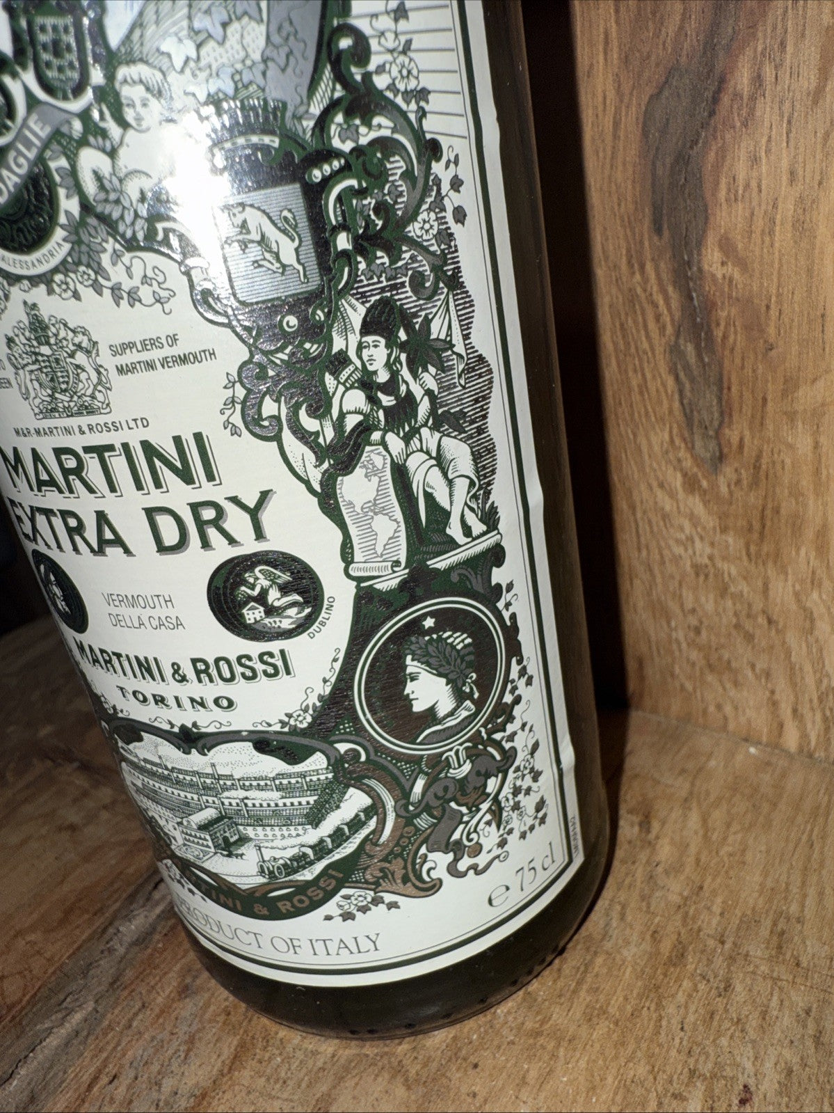 Martini extra dry Vermouth 1980s 75cl 14.7% abv