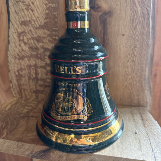 Bells Whisky 75cl Decanter Christmas 1995 vintage