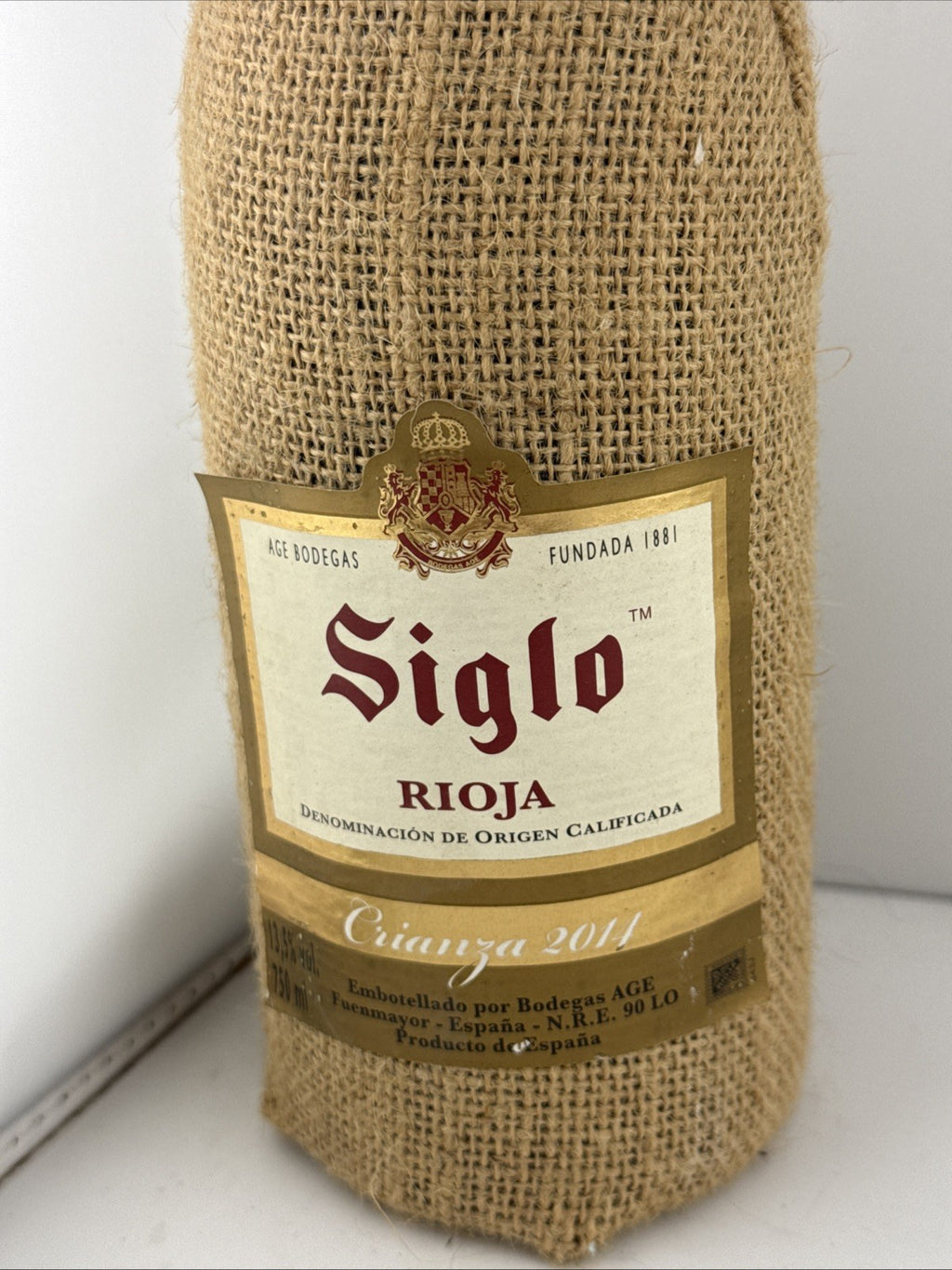 2014 Siglo Rioja Crianza 75cl Red Wine in Hessian Gift Sleeve