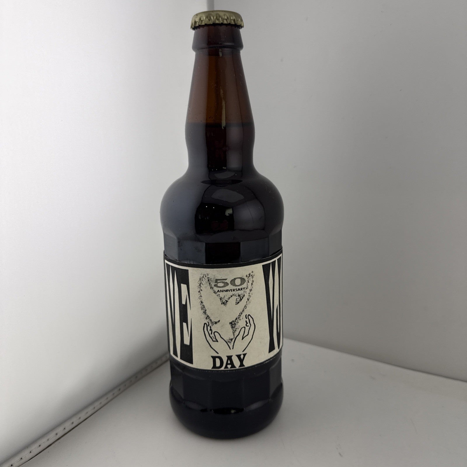 “Bass VE Day 50th Anniversary Ale 1995 Limited 1000 Bottles Full Rare”