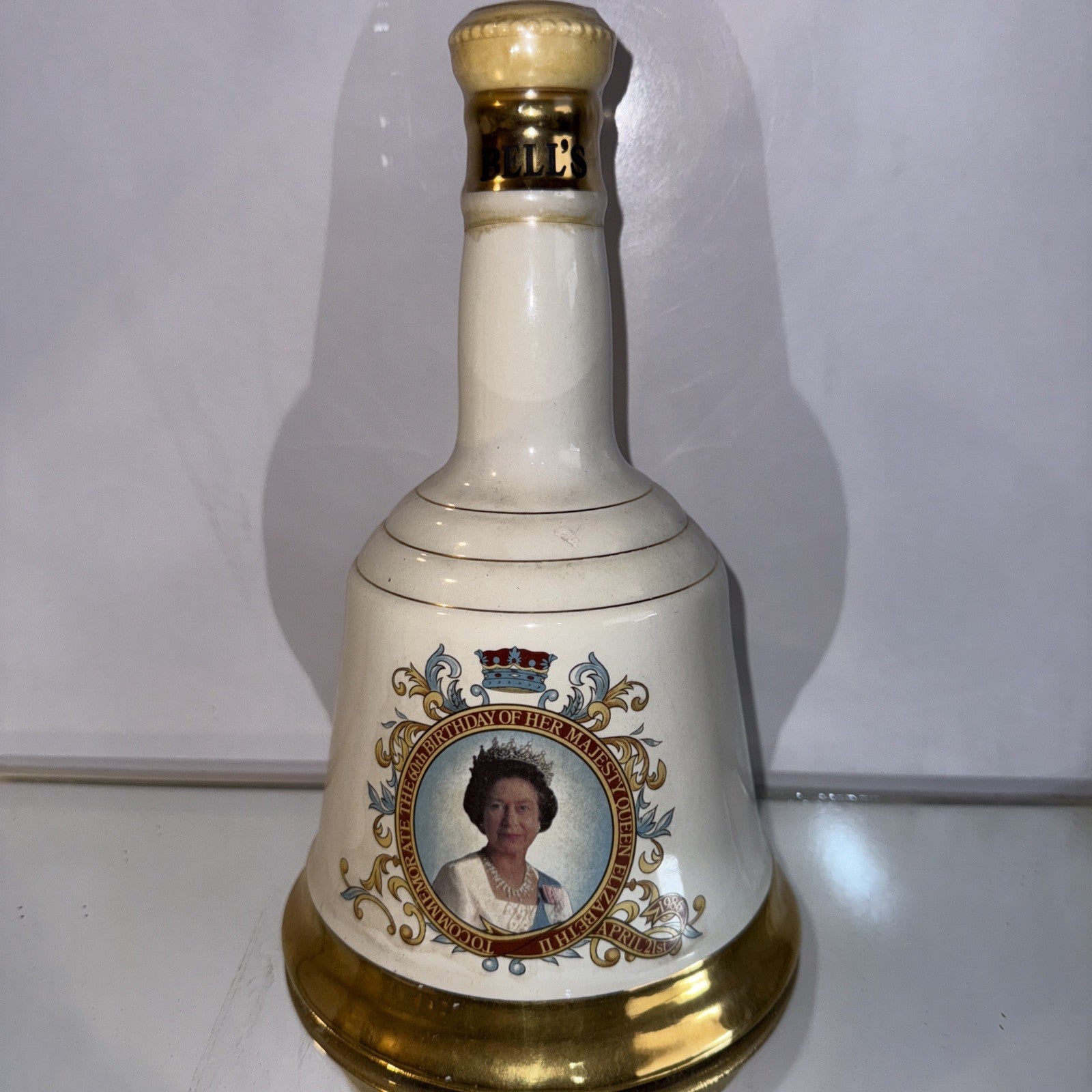 FULL decanter of Bells Whisky 75cl Bottled 1986  royal vintage matured