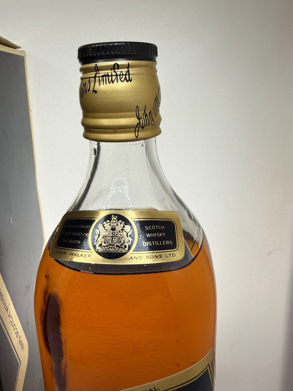 Johnnie Walker Black Label Extra Special, c.1980‑90s bottling, 75 cl