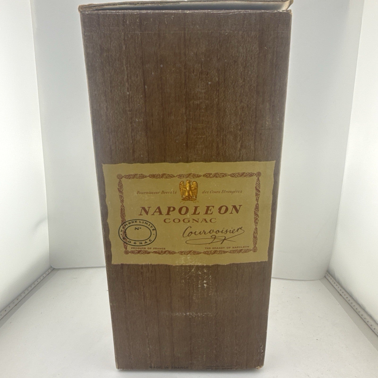 Courvoisier Napoleon Cognac US Quart 94.5cl Old Bottle w Box C1960s