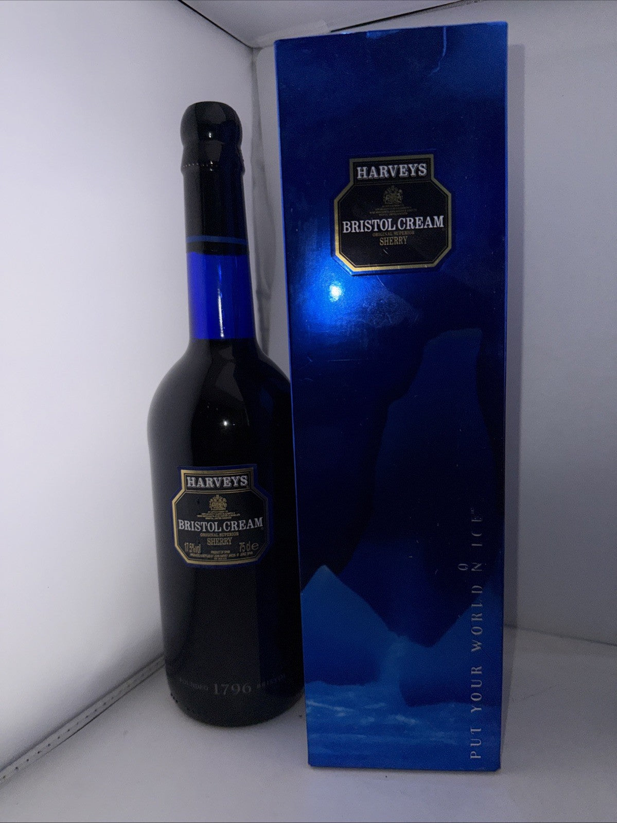 Harveys Bristol cream in Blue bottle 70cl 17.5%abv Blue Boxed