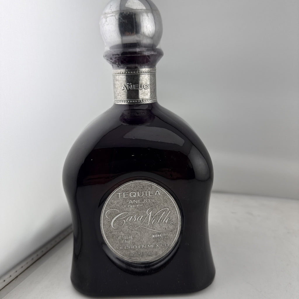 Casa Noble Anejo Tequila 70cl 40% Old Style Bottle Mexico