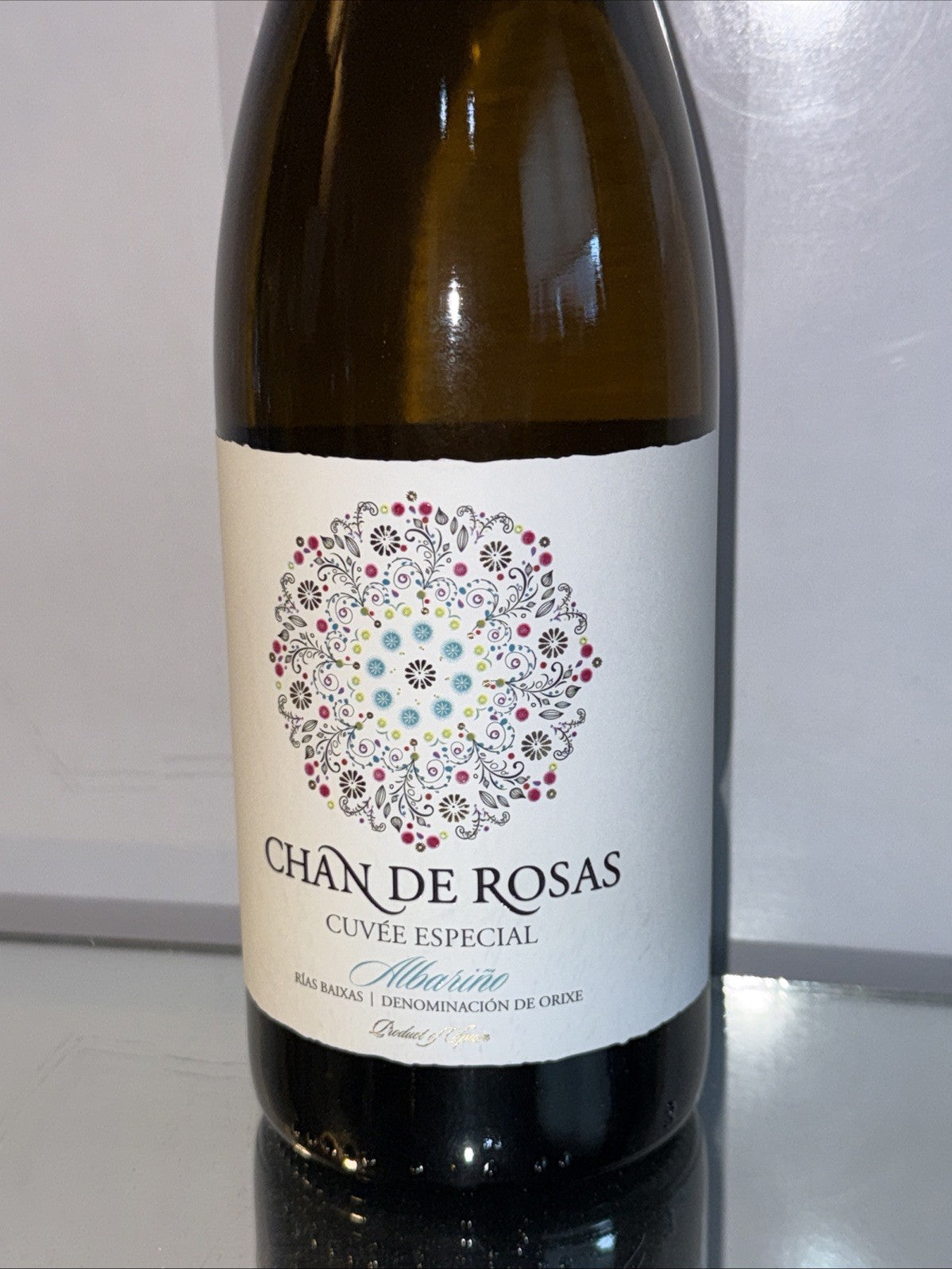(750 ml) bottle of Chan de Rosas Cuvée Especial Albariño White Wine