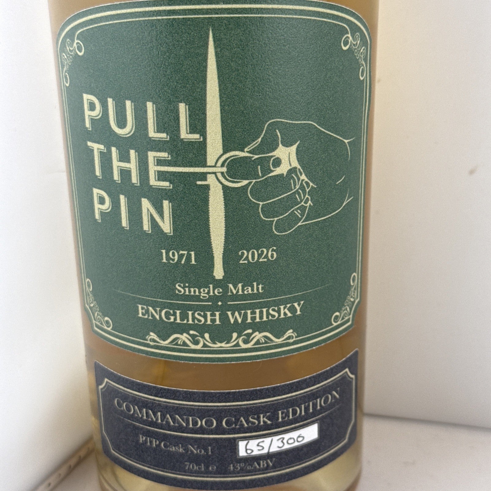 Pull The Pin Commando Cask Edition English Whisky No.65/306 70cl 43%