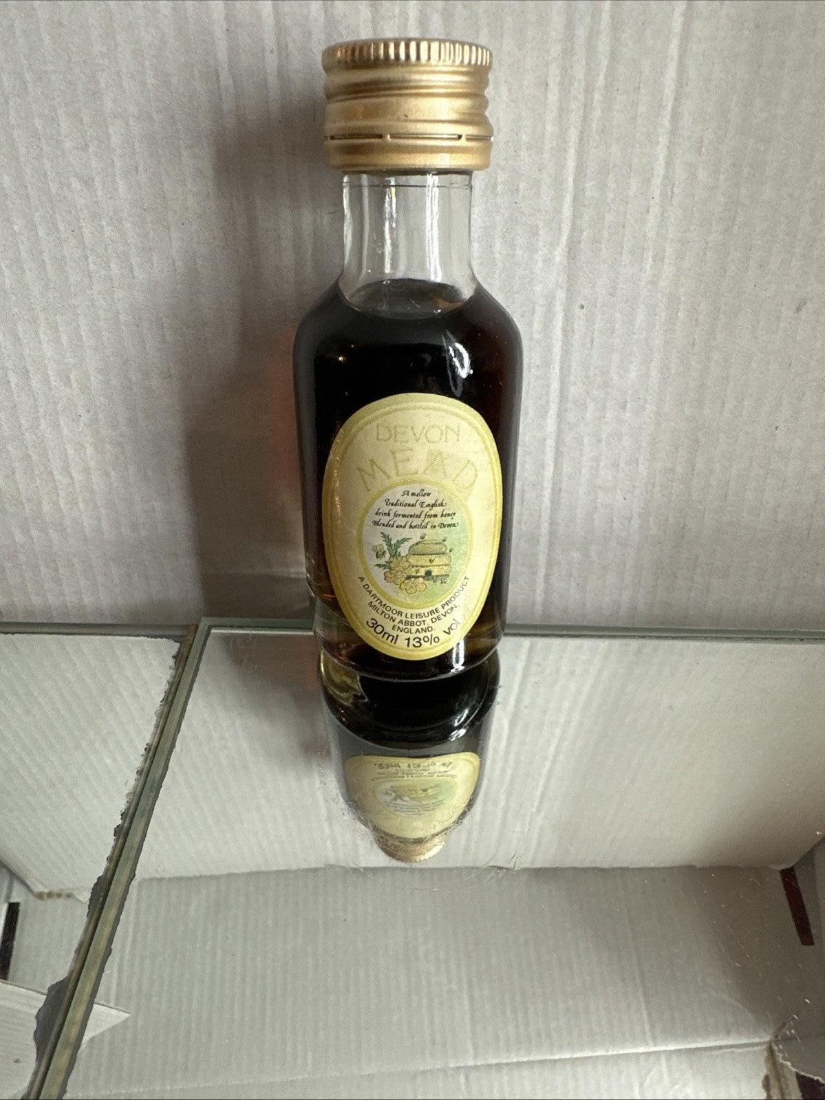 Devon Mead liquor Miniature Full