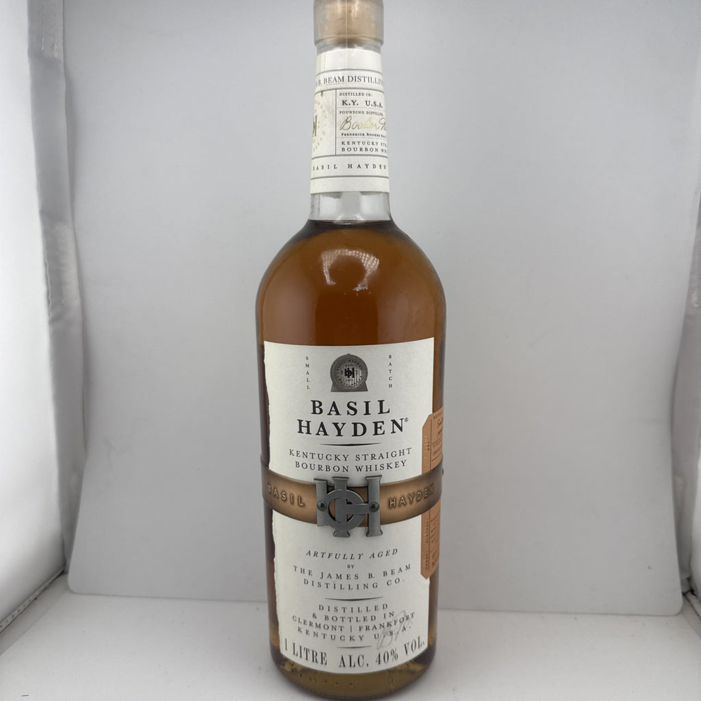 1L Basil Hayden Bourbon; label and 40% ABV date it to the mid-2010s.