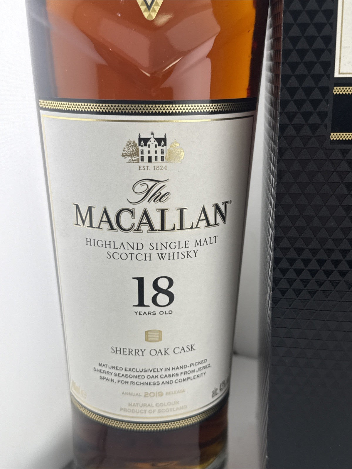 Macallan 18 Year Old 2019  Release  Sherry Oak Single Malt Whisky 70cl