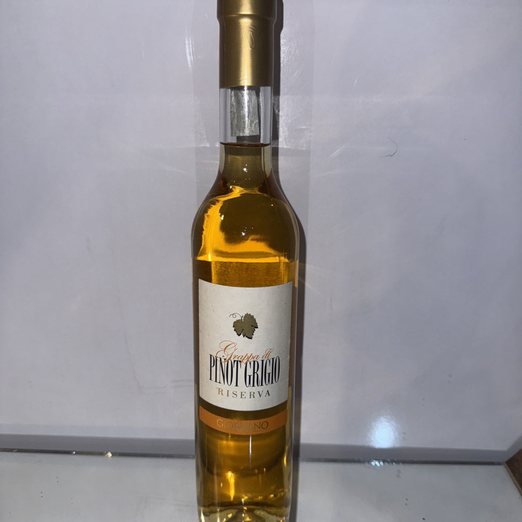 Grappa di Pinot Grigio Riserva by Giordano