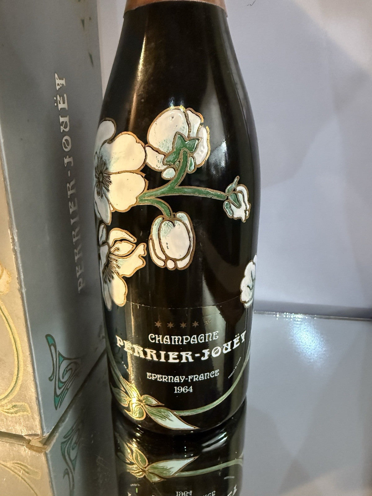 Perrier-Jouët 1964 Brut Millésimé (Cuvée Spéciale Réserve) Champagne Excellent