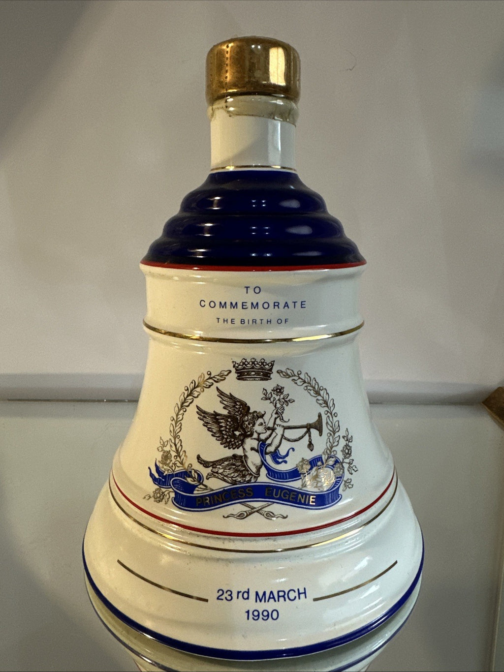Full decanter of Bells Whisky 75cl Bottled 1990 Princess Eugenie Birth