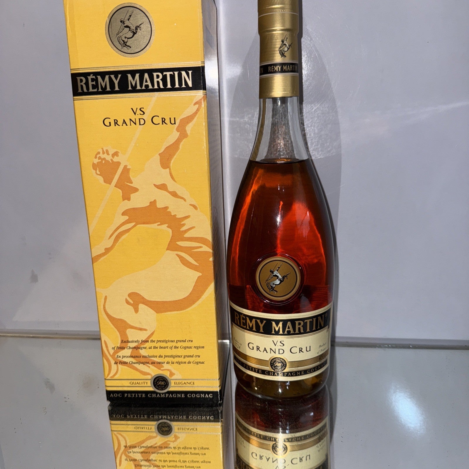 Remy Martin Vs Grand Cry champagne cognac Bottled 2000( Approx)