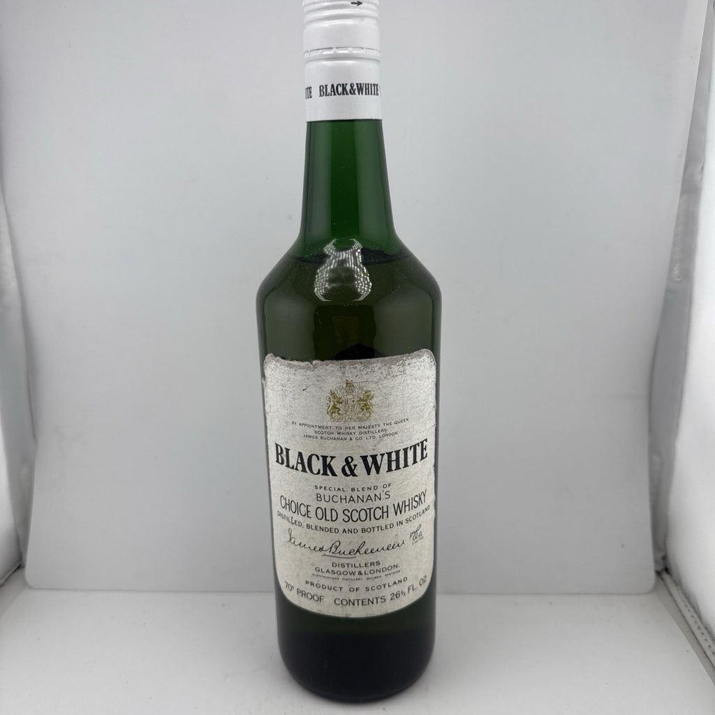 Black & White Scotch 70° Proof 26⅔oz c1970 Buchanan’s