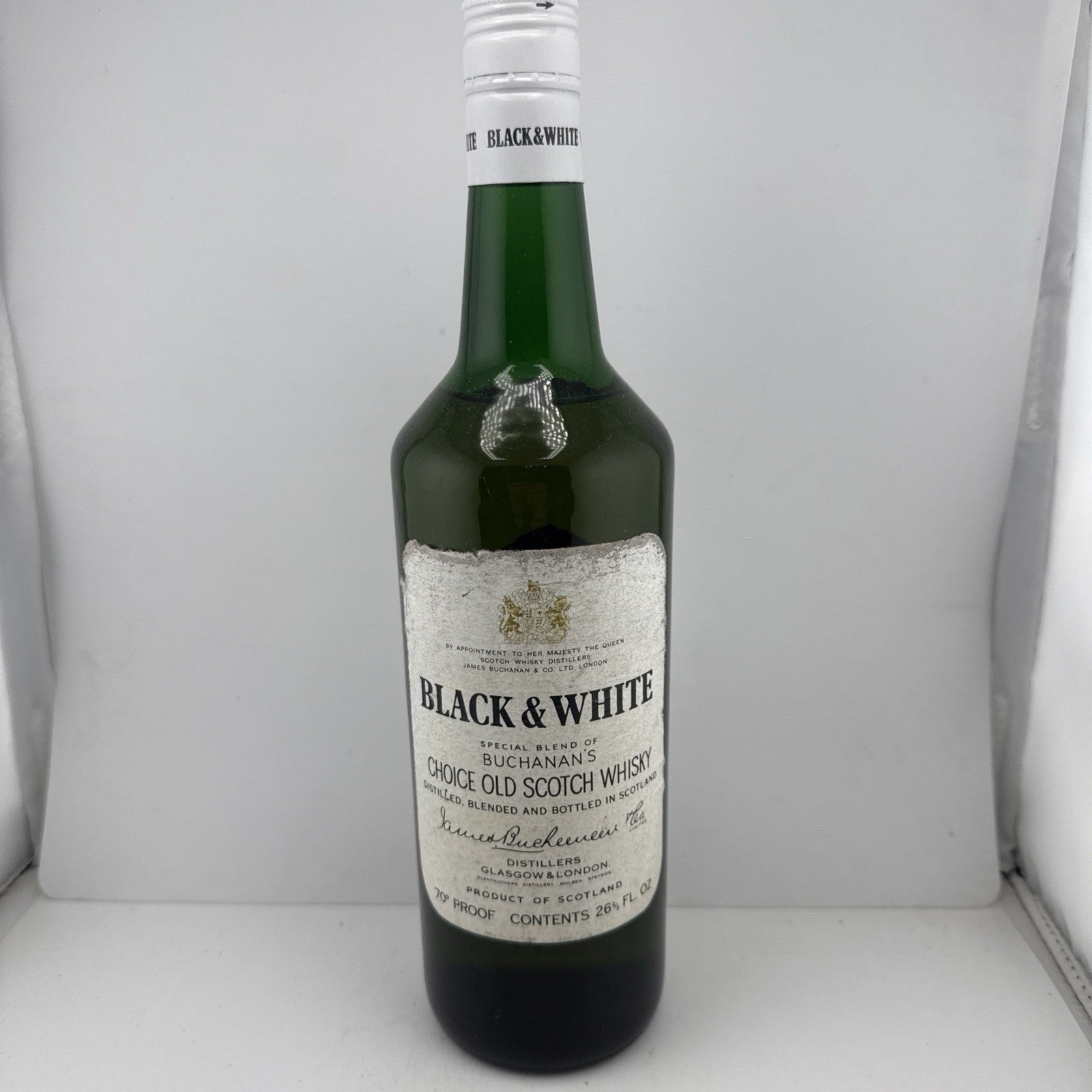 Black & White Scotch 70° Proof 26⅔oz c1970 Buchanan’s
